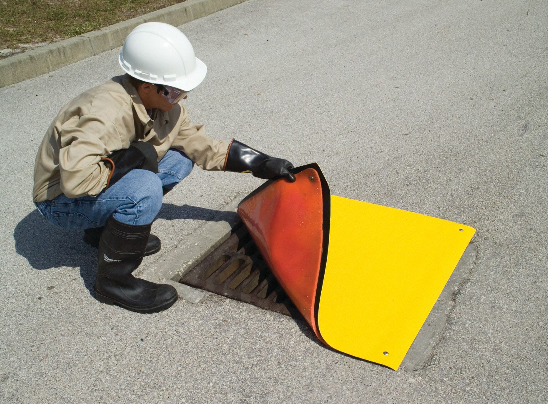 JOINT DE VIDANGE, 30 PO X 30 PO, POLYÉTHYLÈNE, URÉTHANE , 0 ° F - 160 ° F, ORANGE/JAUNE